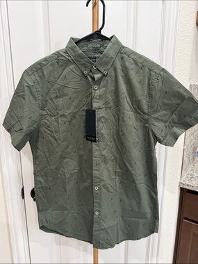 Cactus Man Casual Button-Down Short Sleeve Shirt - Olive Green